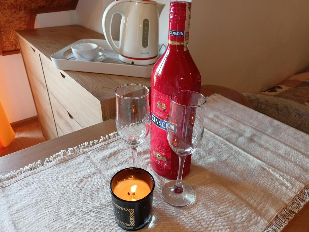 Solorena Junoszyno Екстериор снимка